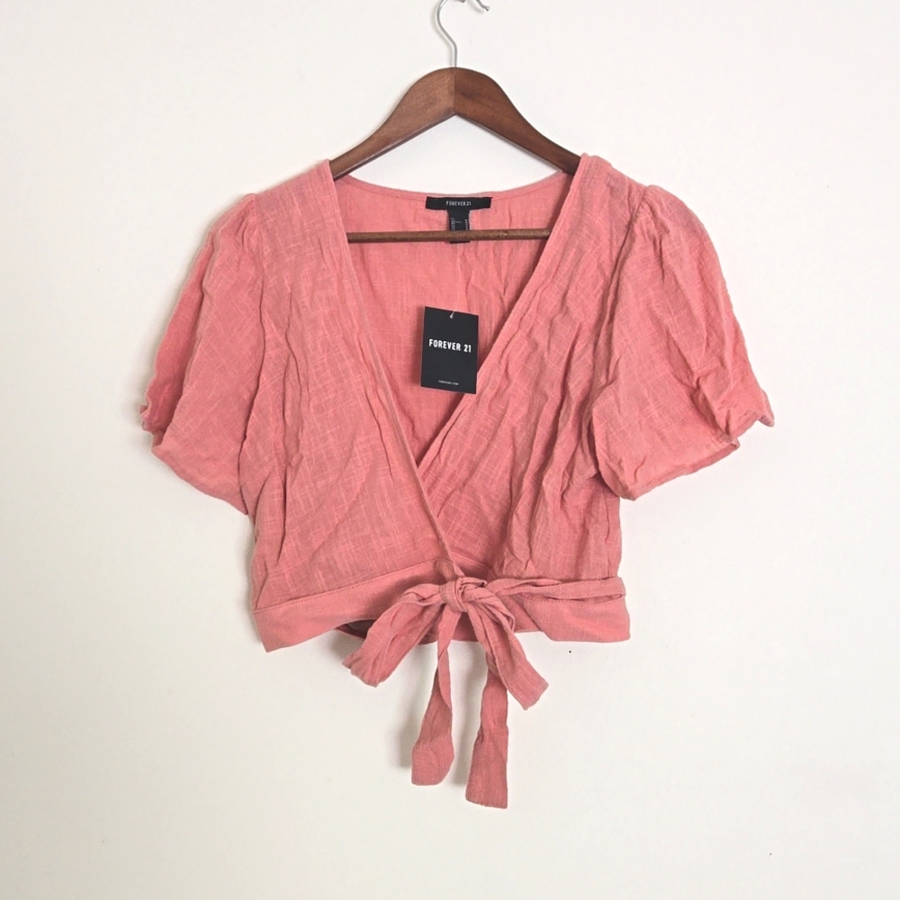 Cropped Wrap Top in Salmon size Medium